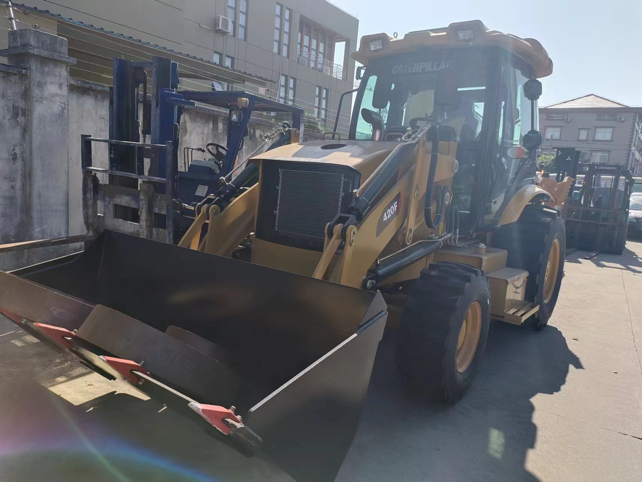 CATERPILLAR 420f - Terna: foto 4 CATERPILLAR 420f - Terna: foto 4