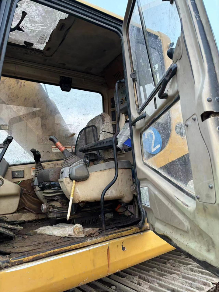 CATERPILLAR CAT 330BL Pile driver - Battipalo: foto 4 CATERPILLAR CAT 330BL Pile driver - Battipalo: foto 4