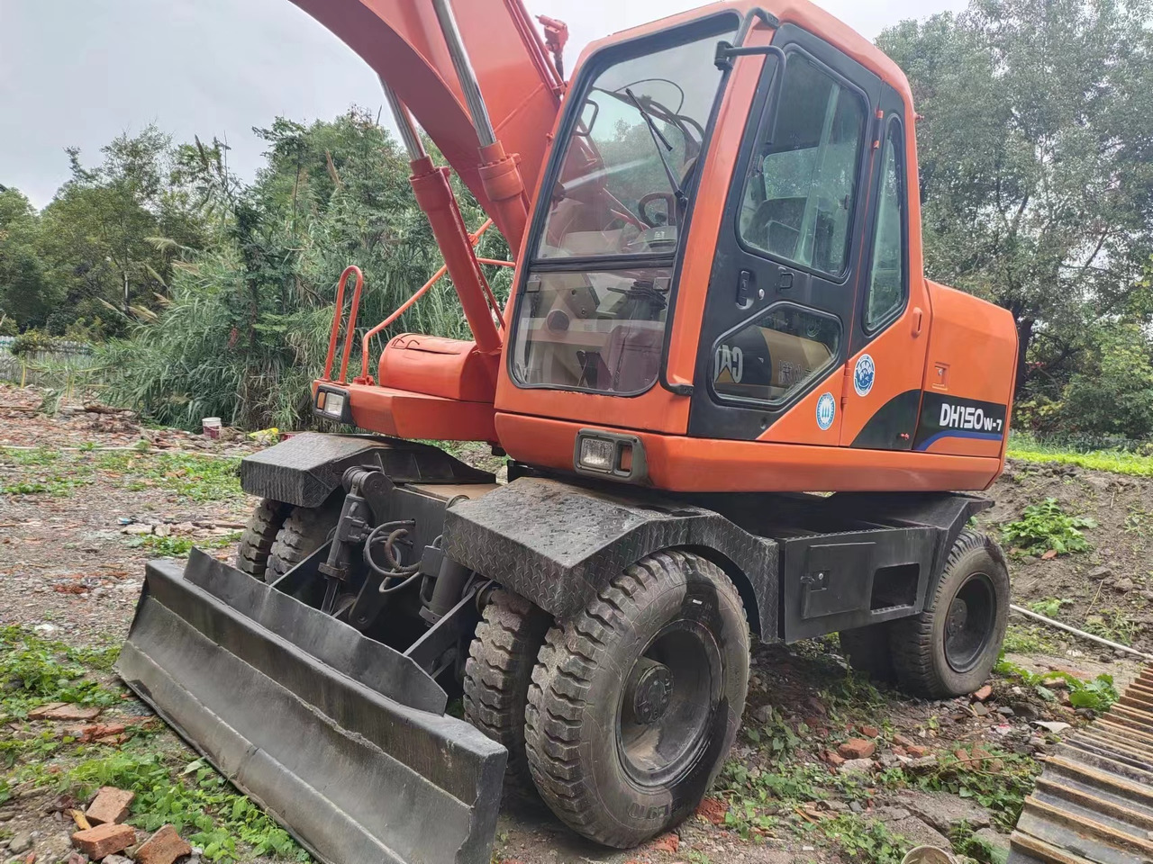 DOOSAN DH150W-7 - Escavatore gommato: foto 3 DOOSAN DH150W-7 - Escavatore gommato: foto 3