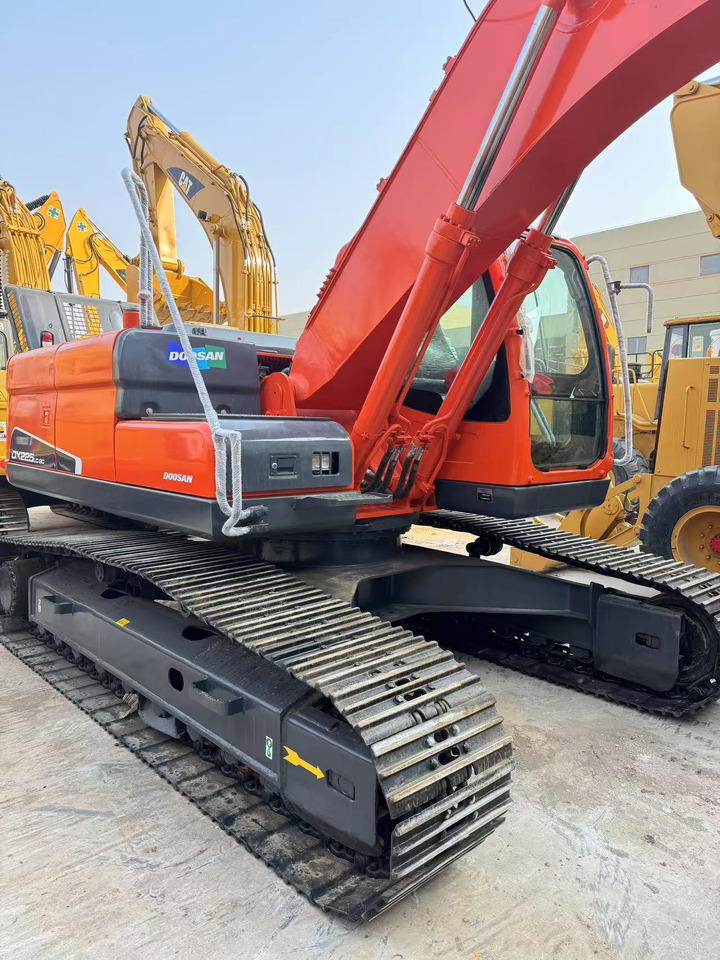 DOOSAN DX225 - Escavatore cingolato: foto 2 DOOSAN DX225 - Escavatore cingolato: foto 2
