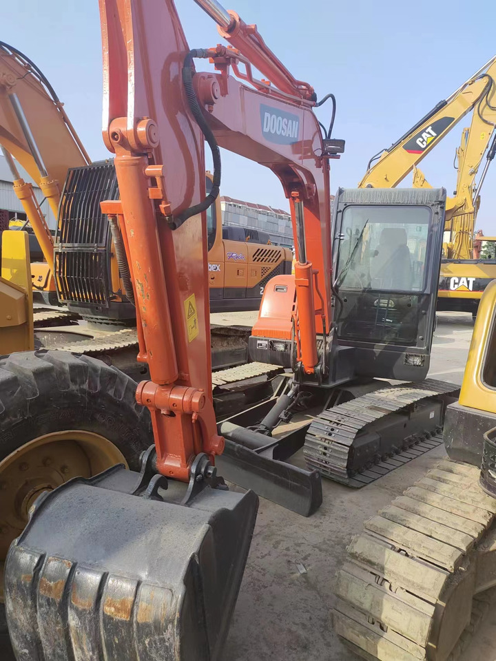 DOOSAN DX60 - Miniescavatore: foto 2 DOOSAN DX60 - Miniescavatore: foto 2