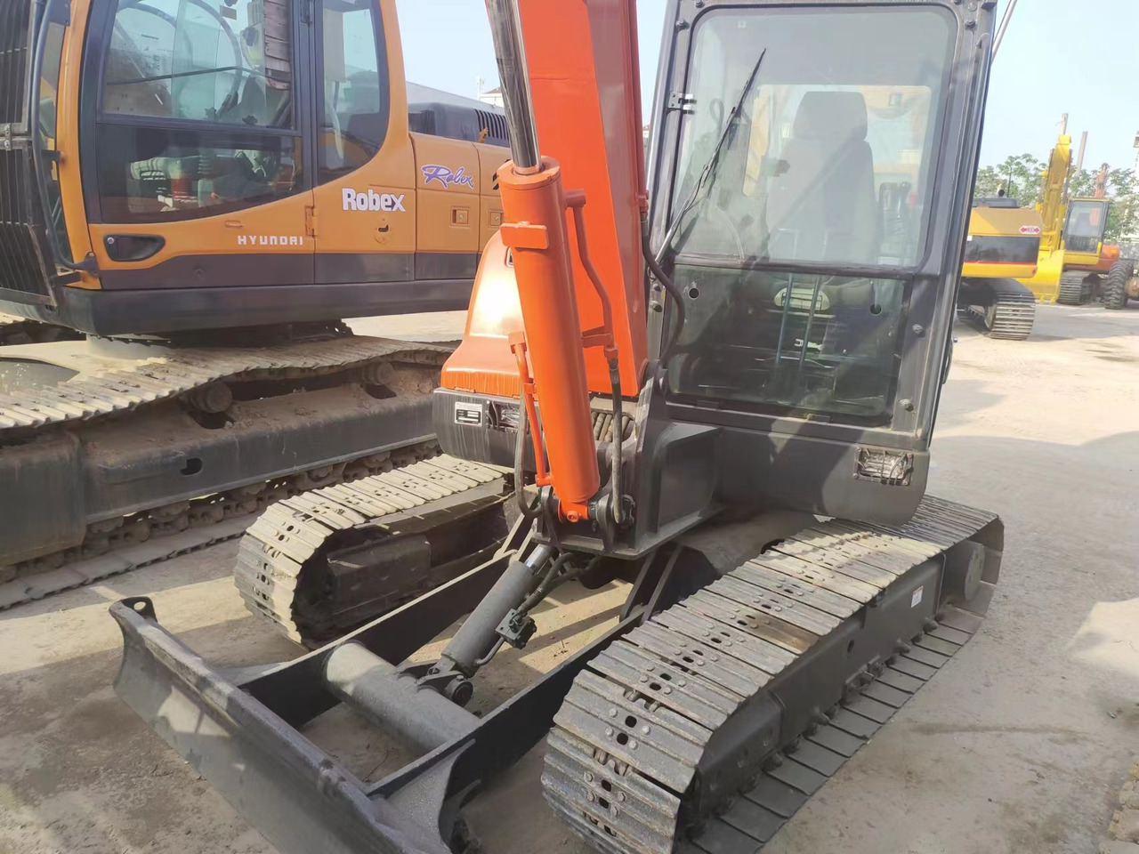 DOOSAN DX60 - Miniescavatore: foto 4 DOOSAN DX60 - Miniescavatore: foto 4
