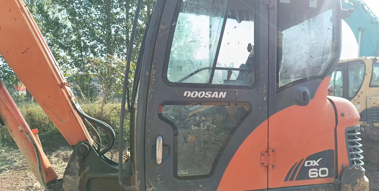 DOOSAN dx60 - Miniescavatore: foto 5 DOOSAN dx60 - Miniescavatore: foto 5