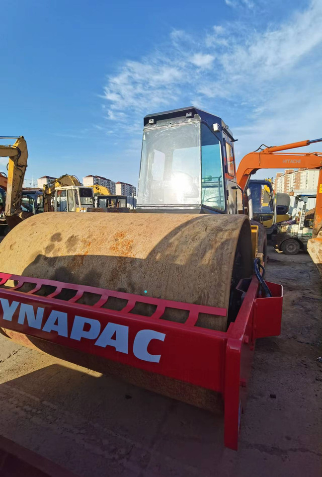 DYNAPAC CA30D - Rullo compattatore/ Rullo compressore: foto 2 DYNAPAC CA30D - Rullo compattatore/ Rullo compressore: foto 2