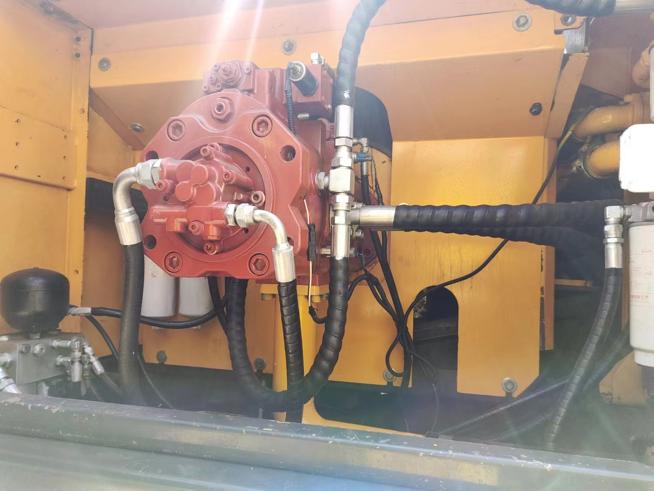 HYUNDAI R385LC-9T R305 R220 - Escavatore cingolato: foto 5 HYUNDAI R385LC-9T R305 R220 - Escavatore cingolato: foto 5