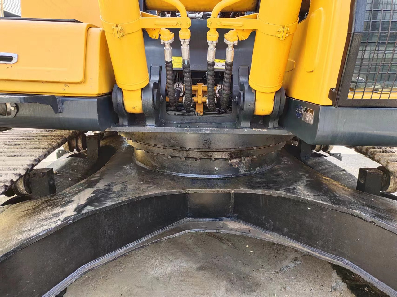 HYUNDAI R385LC-9T R305 R220 - Escavatore cingolato: foto 3 HYUNDAI R385LC-9T R305 R220 - Escavatore cingolato: foto 3