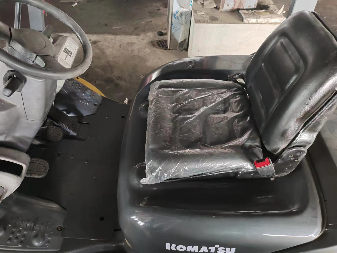 KOMATSU FD30 - Carrello elevatore diesel: foto 3 KOMATSU FD30 - Carrello elevatore diesel: foto 3