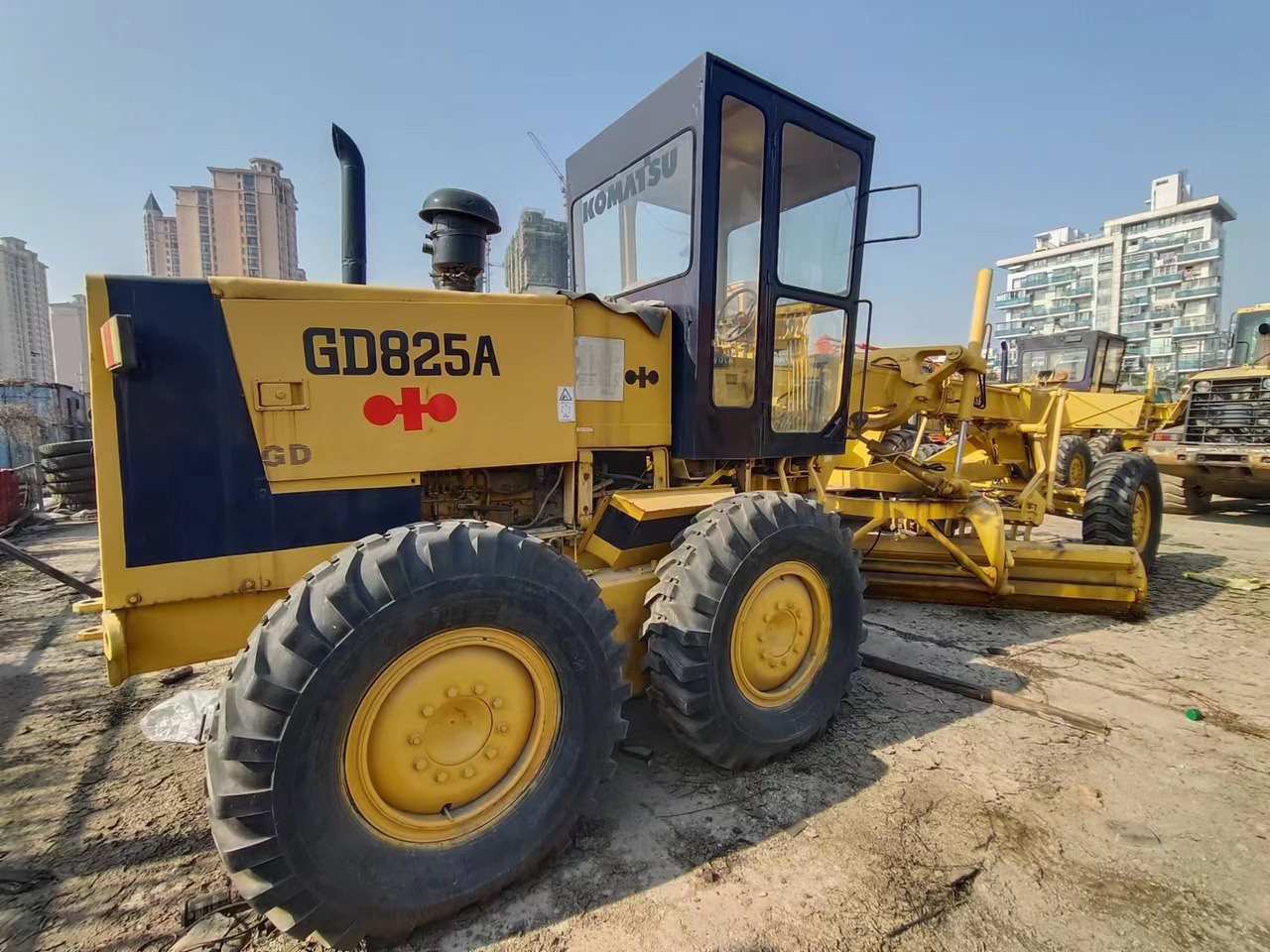 KOMATSU GD825A - Grader: foto 3 KOMATSU GD825A - Grader: foto 3