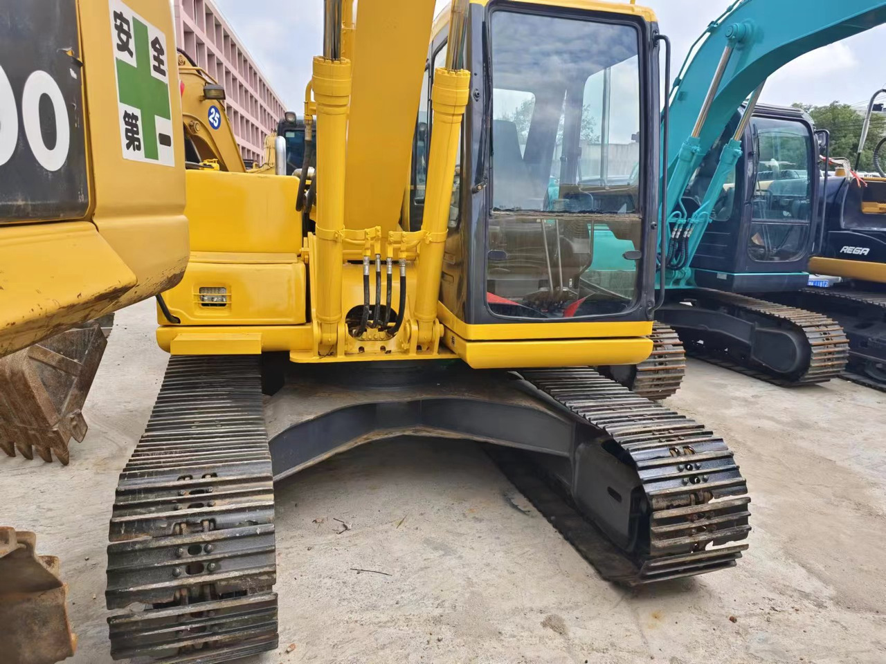 KOMATSU PC120-6 - Escavatore cingolato: foto 3 KOMATSU PC120-6 - Escavatore cingolato: foto 3