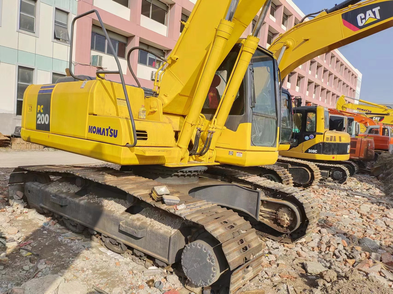 KOMATSU PC200-7 - Escavatore cingolato: foto 5 KOMATSU PC200-7 - Escavatore cingolato: foto 5