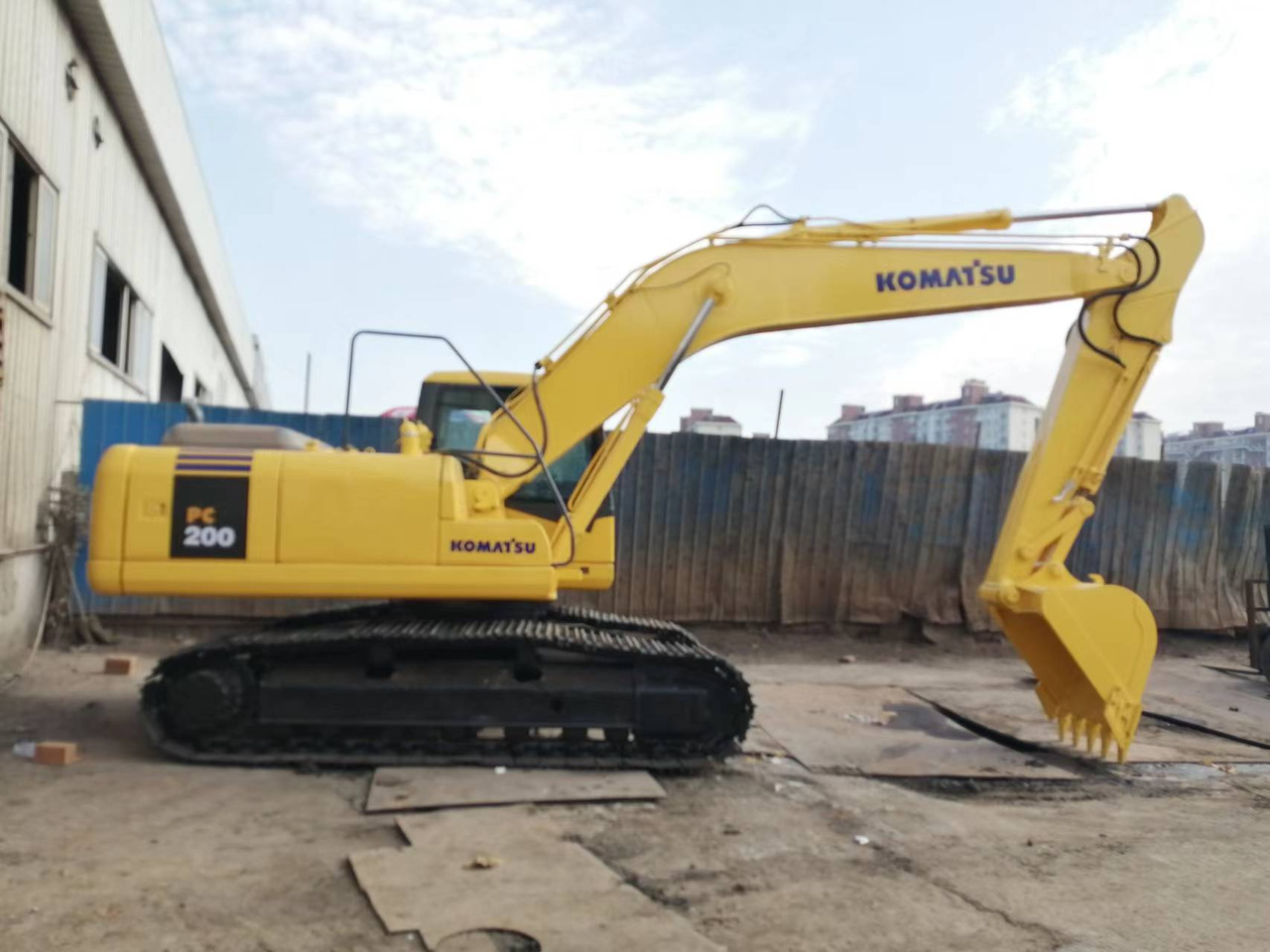 KOMATSU PC200-7 - Escavatore cingolato: foto 1 KOMATSU PC200-7 - Escavatore cingolato: foto 1