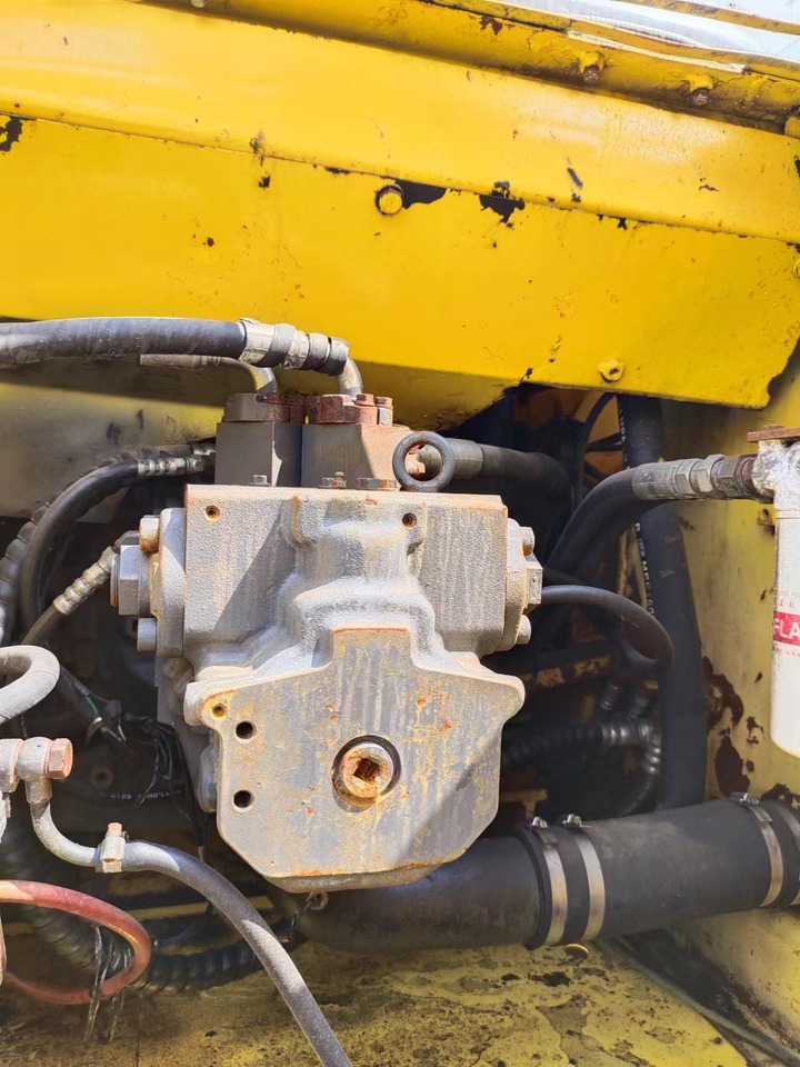 KOMATSU PC200-7 - Escavatore cingolato: foto 5 KOMATSU PC200-7 - Escavatore cingolato: foto 5