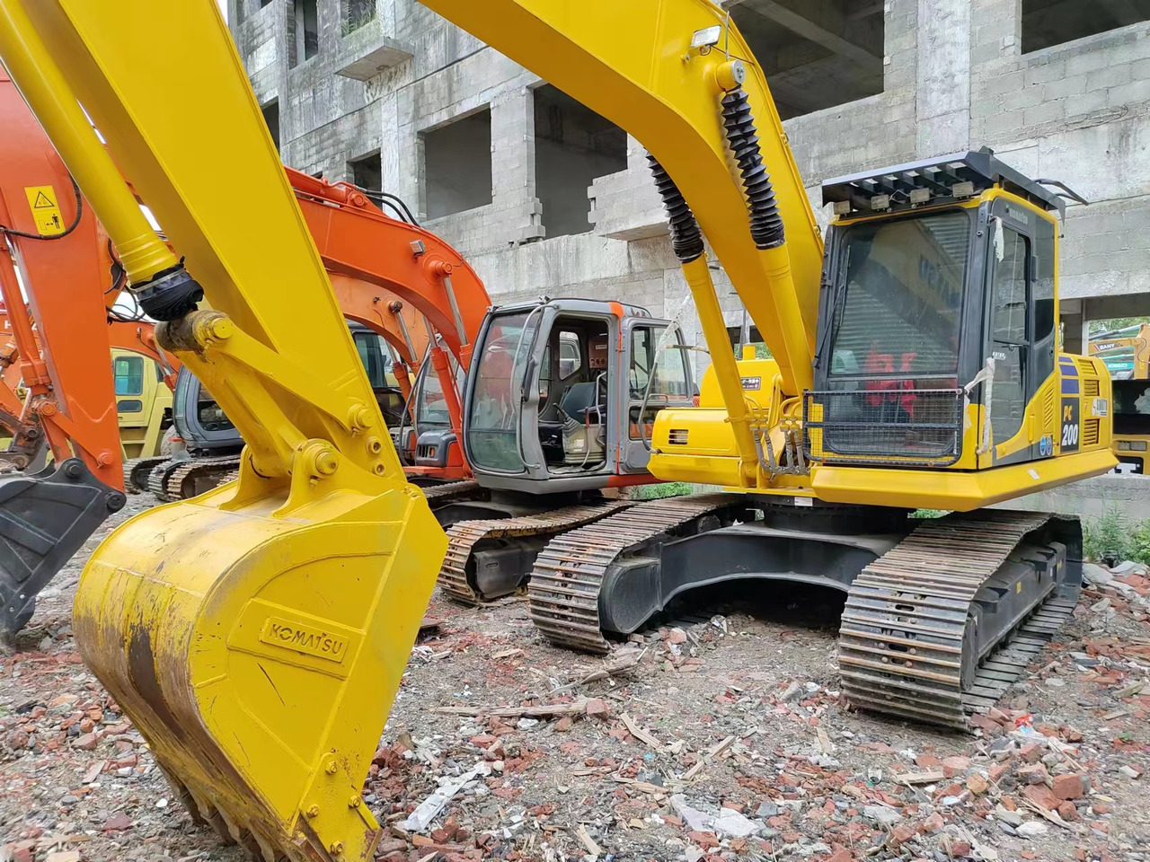 KOMATSU PC200-8 - Escavatore cingolato: foto 5 KOMATSU PC200-8 - Escavatore cingolato: foto 5