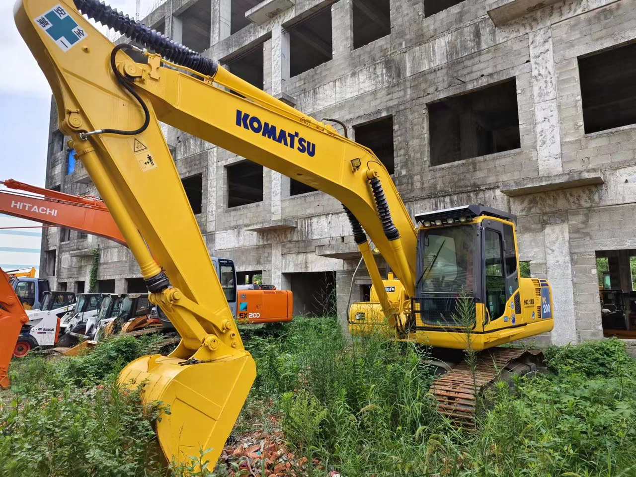 KOMATSU PC200-8 - Escavatore cingolato: foto 1 KOMATSU PC200-8 - Escavatore cingolato: foto 1