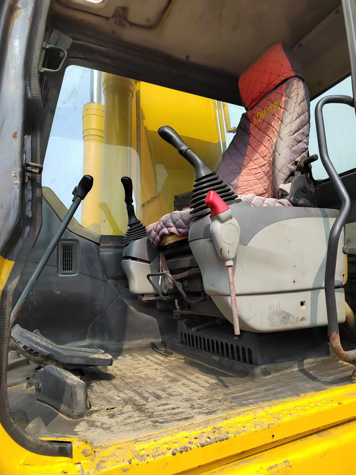 KOMATSU PC220-7 PC200-7 - Escavatore cingolato: foto 4 KOMATSU PC220-7 PC200-7 - Escavatore cingolato: foto 4