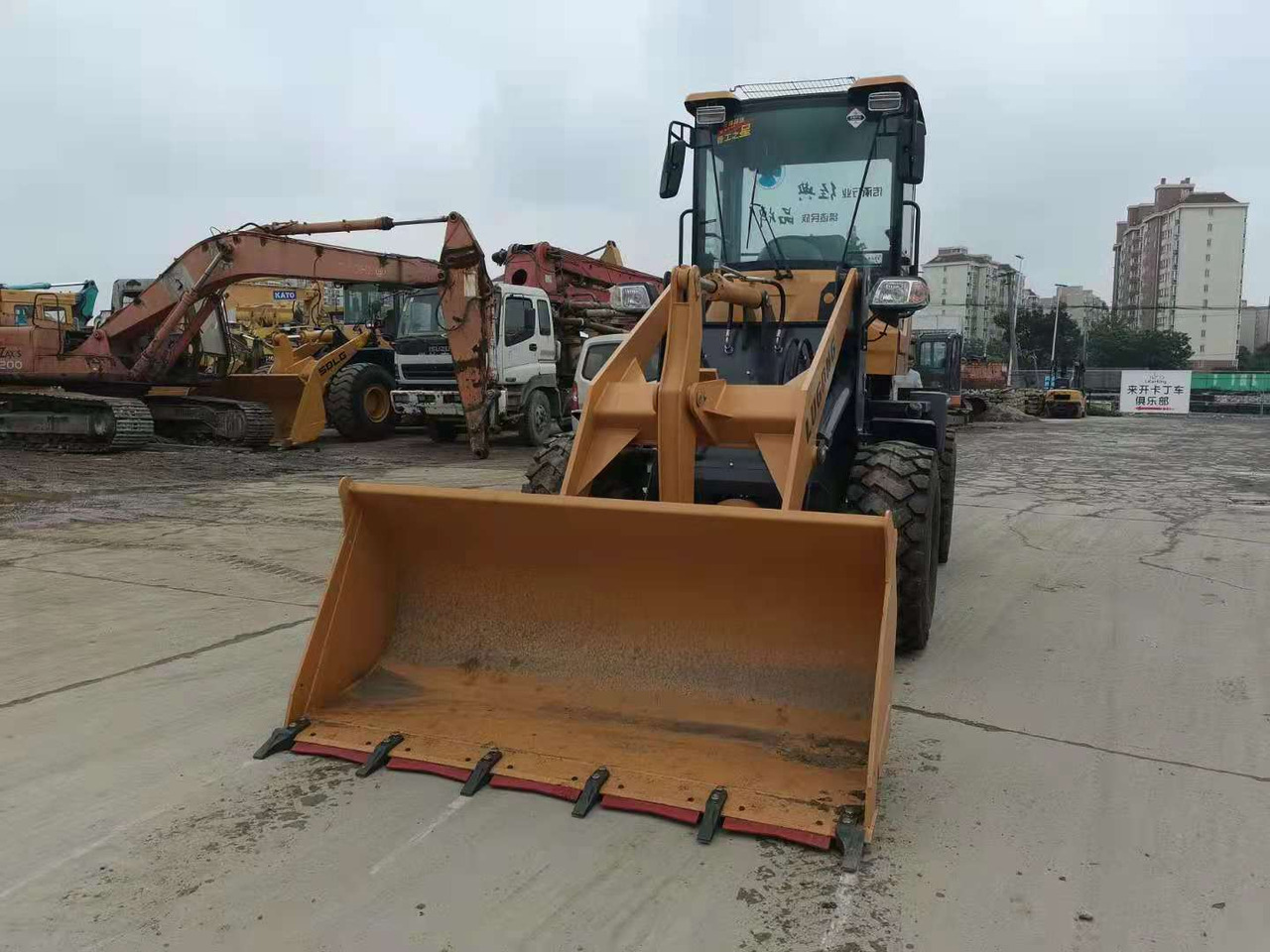 LUGONG L928 - Pala gommata: foto 3 LUGONG L928 - Pala gommata: foto 3