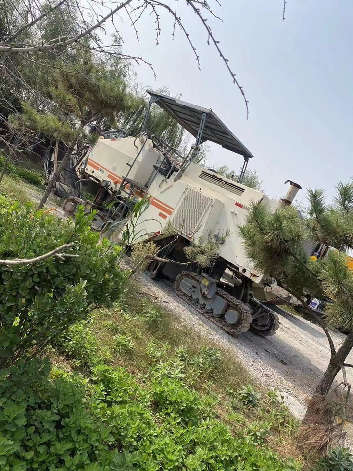 WIRTGEN 1900 - Fresa a freddo: foto 2 WIRTGEN 1900 - Fresa a freddo: foto 2