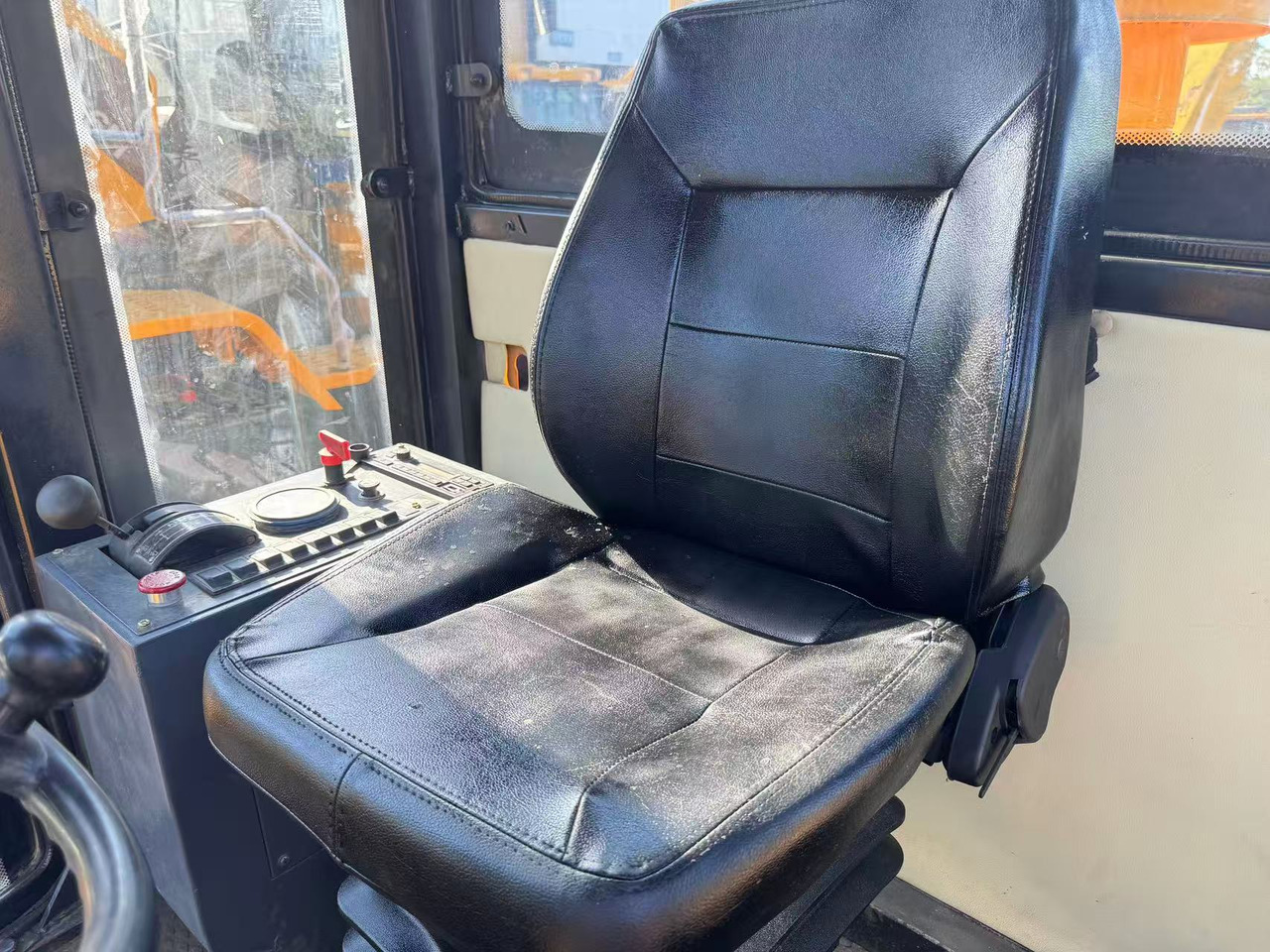 XCMG GR180 - Grader: foto 3 XCMG GR180 - Grader: foto 3