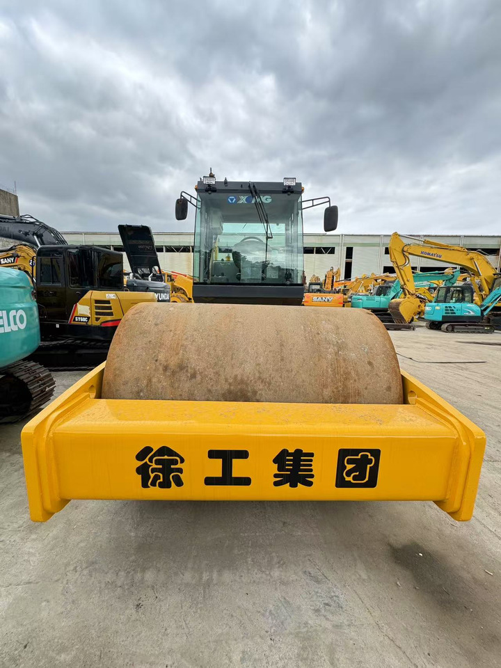 XCMG XS222J - Rullo compattatore/ Rullo compressore: foto 4 XCMG XS222J - Rullo compattatore/ Rullo compressore: foto 4