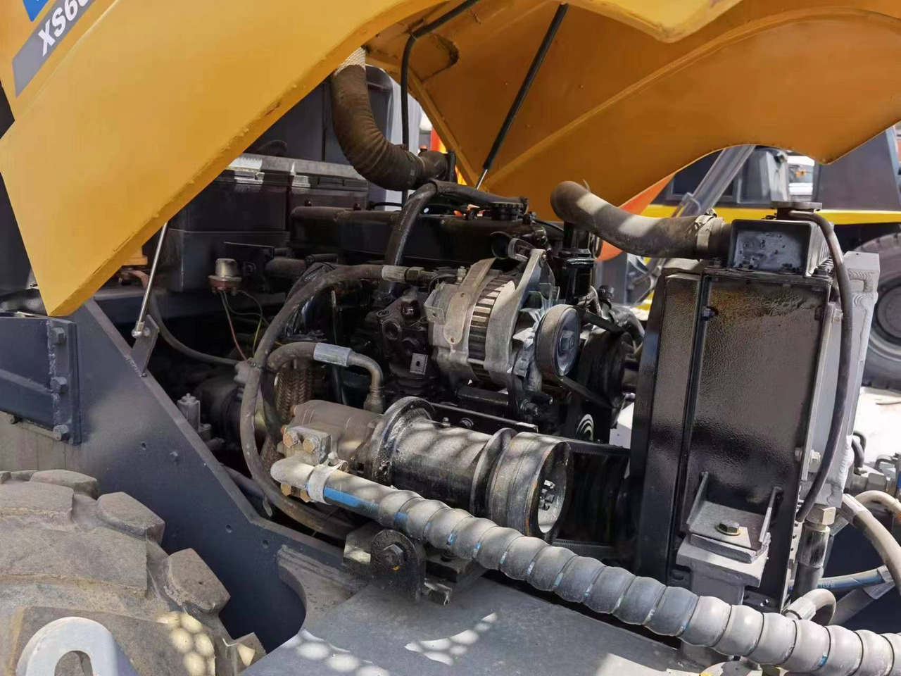 XCMG XS60J - Rullo compattatore/ Rullo compressore: foto 4 XCMG XS60J - Rullo compattatore/ Rullo compressore: foto 4