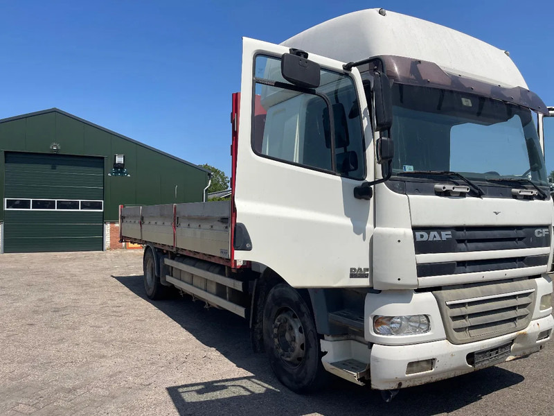 DAF CF 85 FLATBED TRUCK - Autocarro con pianale/ Cassone fisso: foto 1 DAF CF 85 FLATBED TRUCK - Autocarro con pianale/ Cassone fisso: foto 1