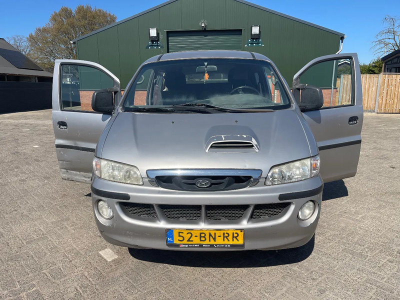 Hyundai H200 BUS - Furgoncino: foto 2 Hyundai H200 BUS - Furgoncino: foto 2