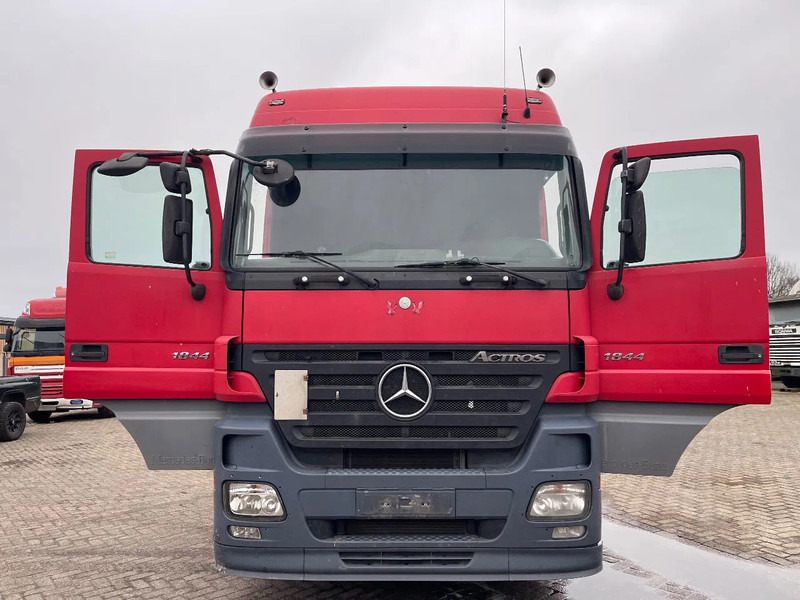 Mercedes-Benz Actros 1844 3 pedals - Trattore stradale: foto 2 Mercedes-Benz Actros 1844 3 pedals - Trattore stradale: foto 2