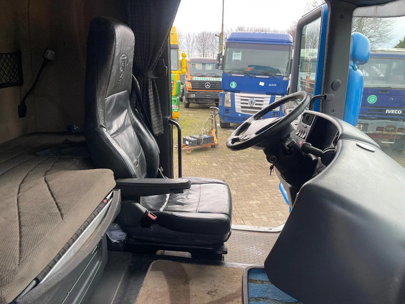 Foto d'interni 3: Trattore stradale Scania R560 V8 Tractor unit