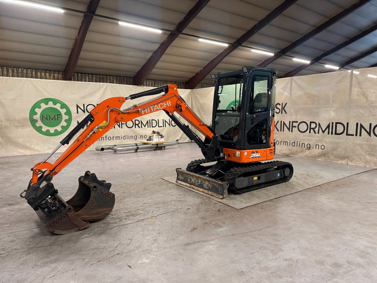 Hitachi ZX26U-6 - Miniescavatore: foto 1 Hitachi ZX26U-6 - Miniescavatore: foto 1