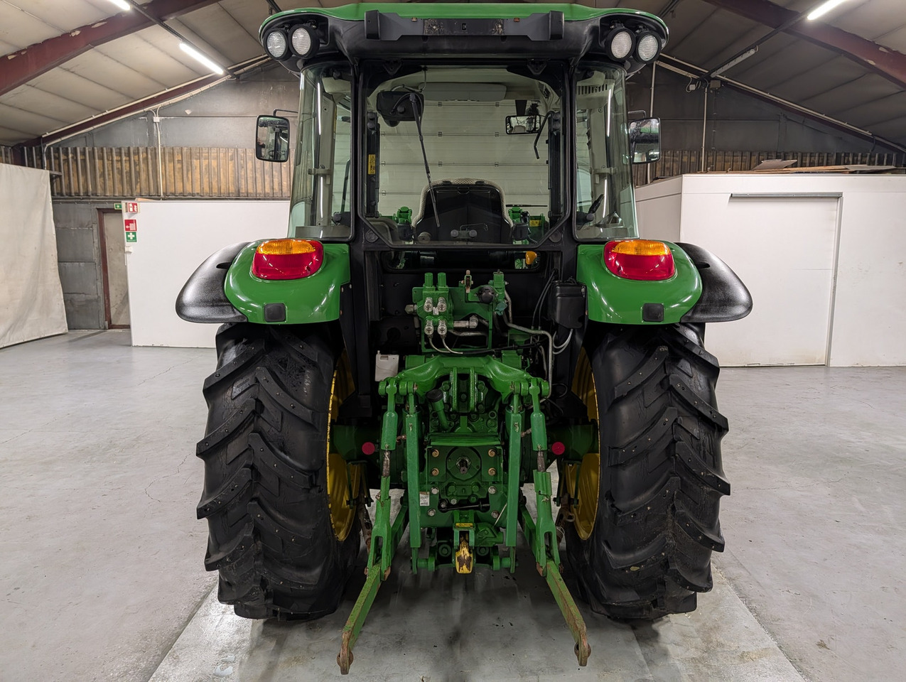 John Deere 5085M - Trattore: foto 4 John Deere 5085M - Trattore: foto 4