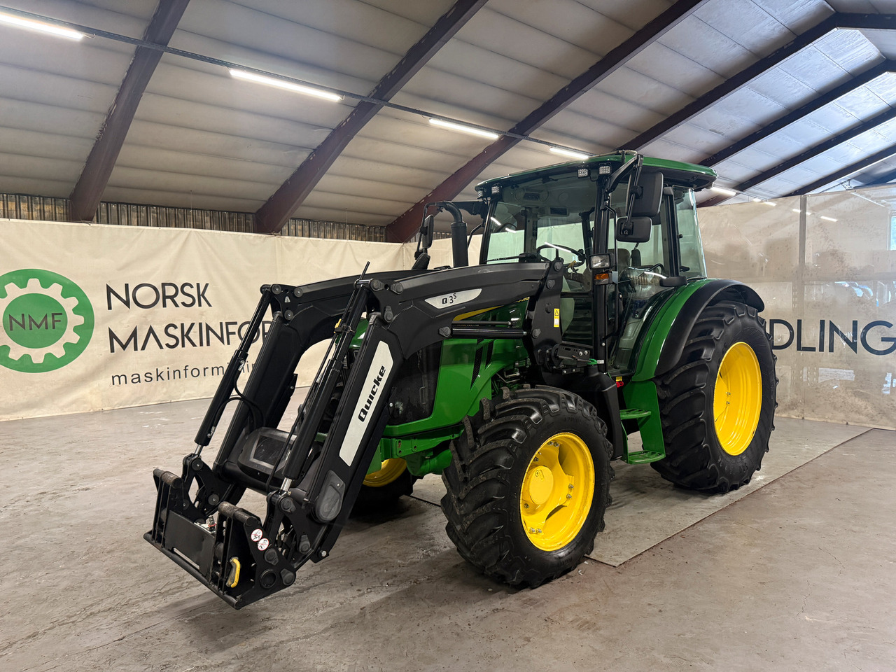 John Deere 5115M - Trattore: foto 1 John Deere 5115M - Trattore: foto 1
