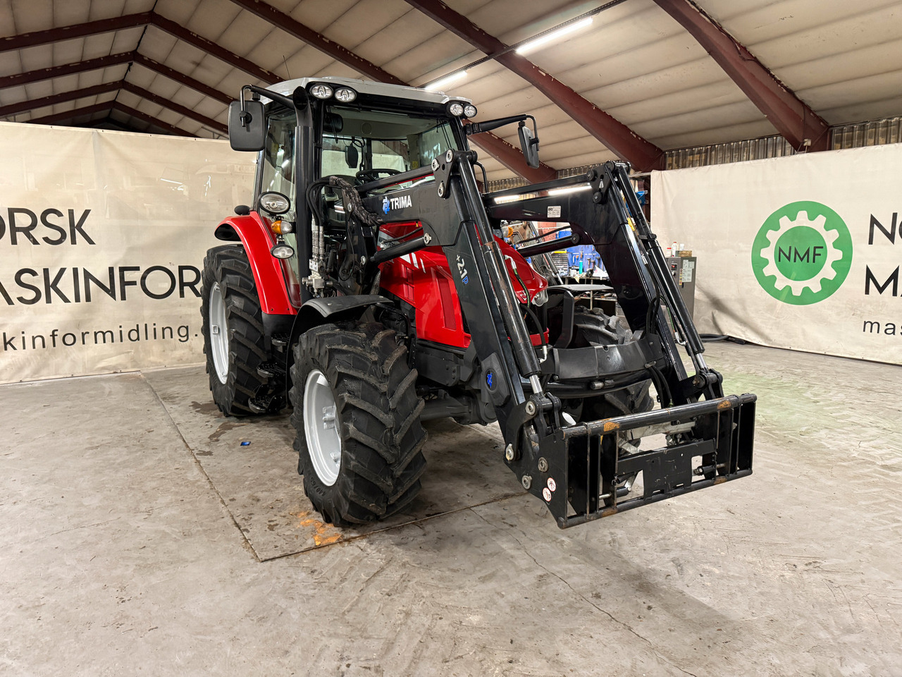 Trattore Massey Ferguson 5712 SL Dyna4: foto 7