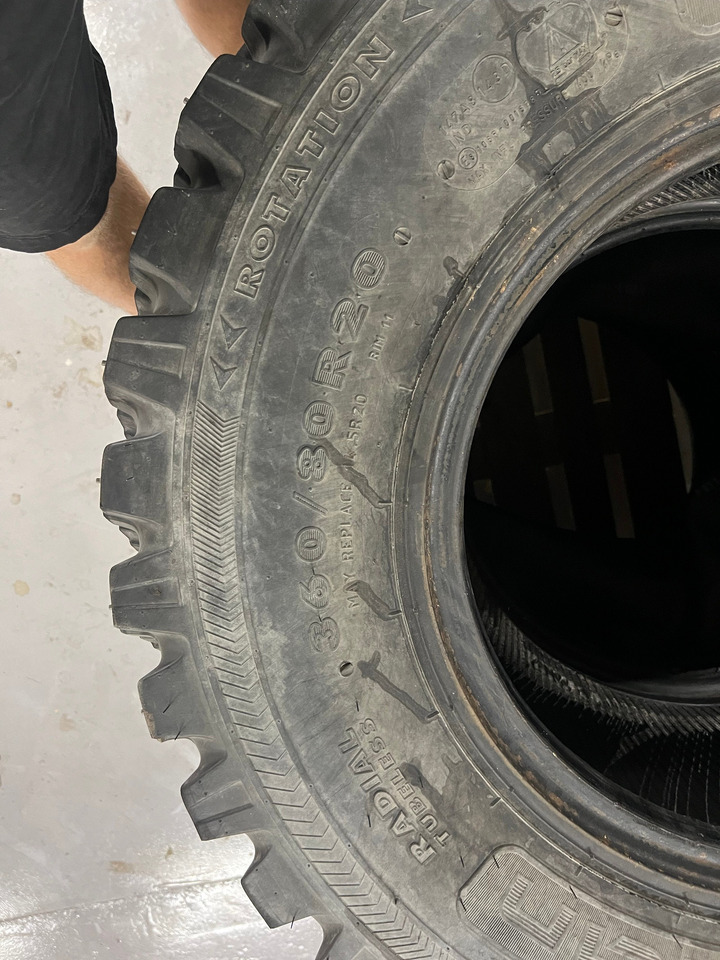 TRI 2 Dekk, TRI 2 DEKK MED PIGG - Ruota completa per Macchina agricola: foto 4 TRI 2 Dekk, TRI 2 DEKK MED PIGG - Ruota completa per Macchina agricola: foto 4