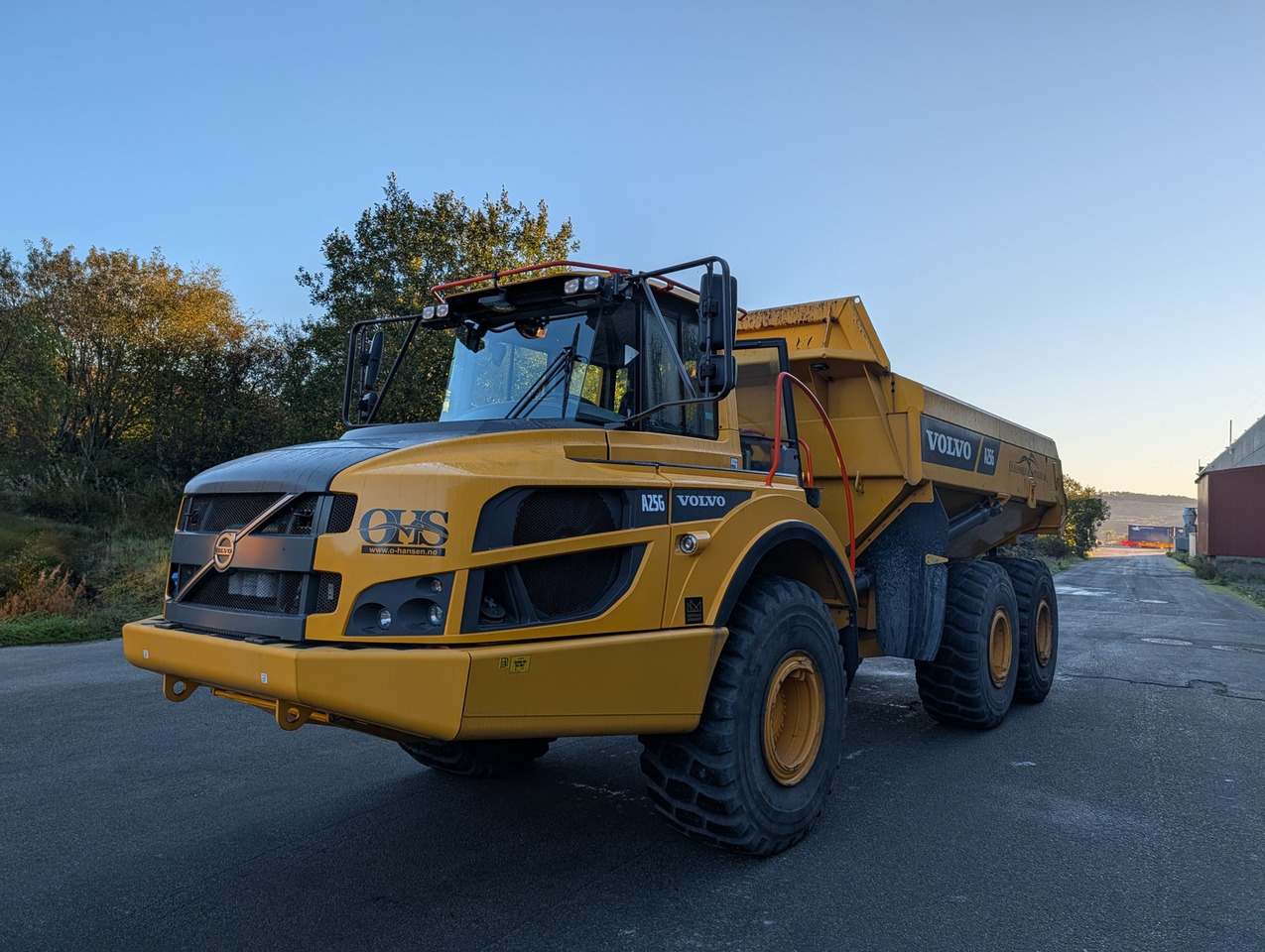 Volvo A25G på hvite skilt - Dumper articolato: foto 1 Volvo A25G på hvite skilt - Dumper articolato: foto 1