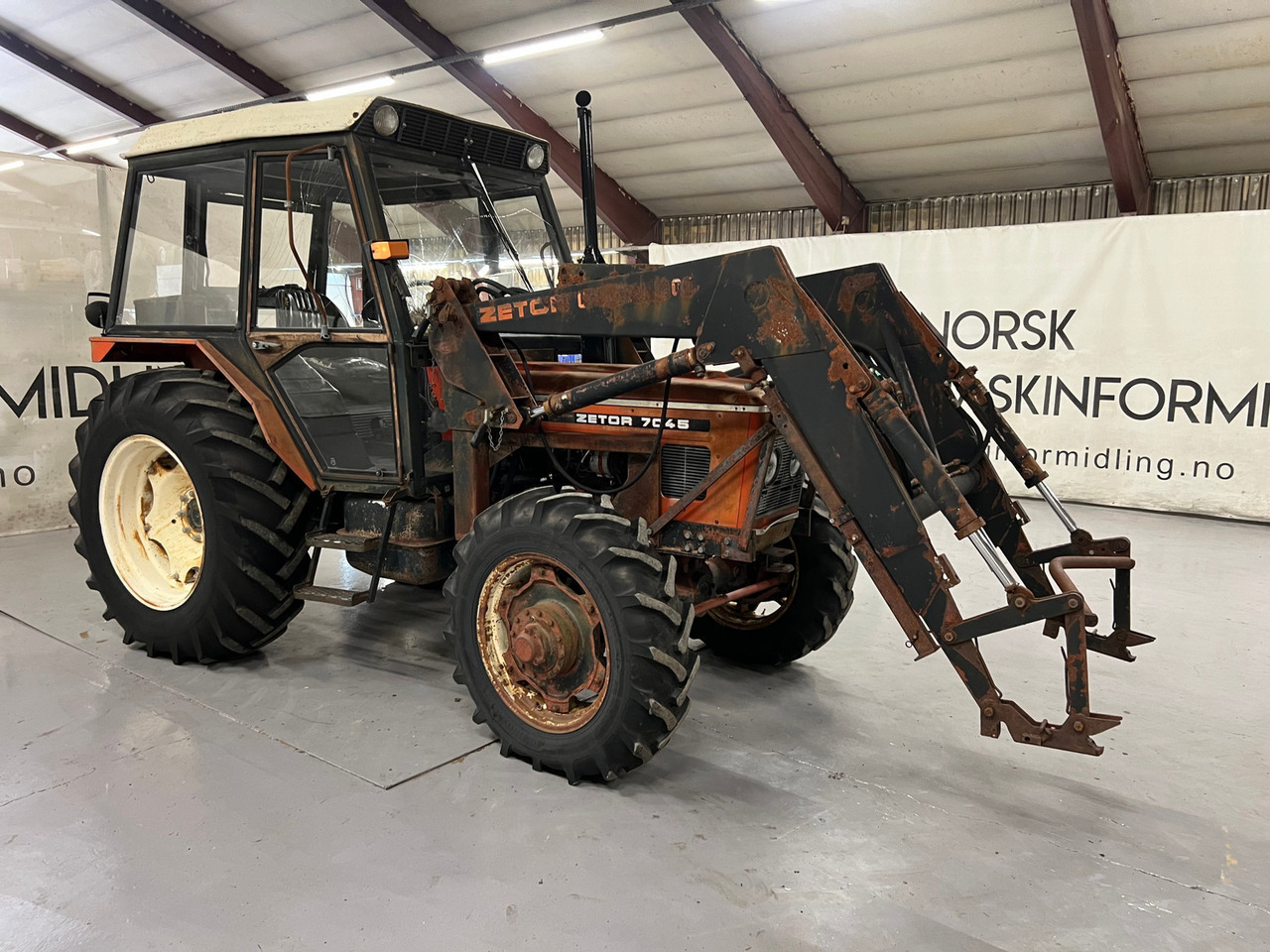 Zetor 7045 (Redusert moms) - Trattore: foto 5 Zetor 7045 (Redusert moms) - Trattore: foto 5