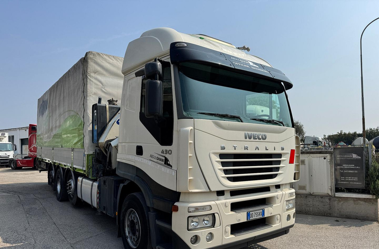 IVECO 430 - 4 ASSI STRADALE CON GRU - Camion centinato, Camion con gru: foto 2 IVECO 430 - 4 ASSI STRADALE CON GRU - Camion centinato, Camion con gru: foto 2