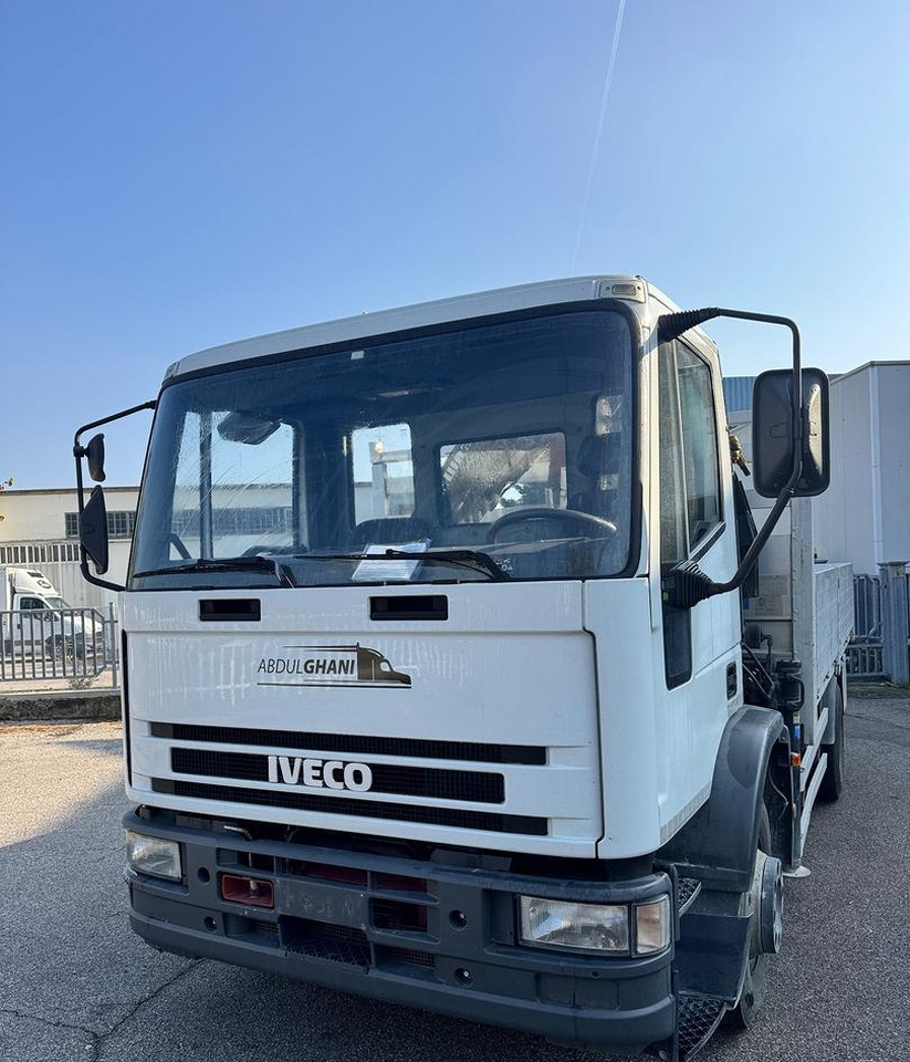 Iveco Eurocargo 150E23 con Gru HIAB - Autocarro con pianale/ Cassone fisso, Camion con gru: foto 2 Iveco Eurocargo 150E23 con Gru HIAB - Autocarro con pianale/ Cassone fisso, Camion con gru: foto 2
