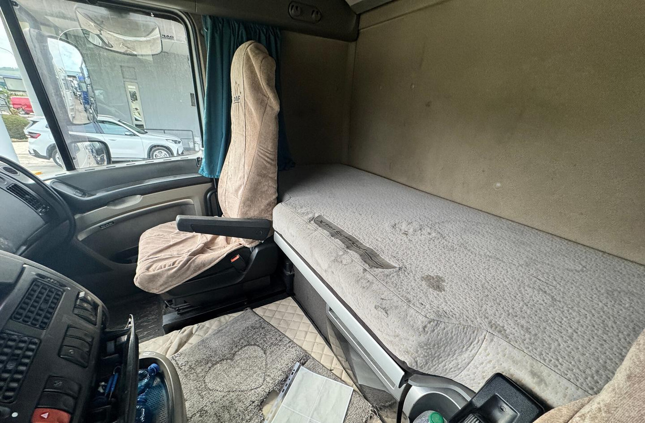 DAF XF 105.460 - 2010 - AUTOMATICO - Trattore stradale: foto 4 DAF XF 105.460 - 2010 - AUTOMATICO - Trattore stradale: foto 4