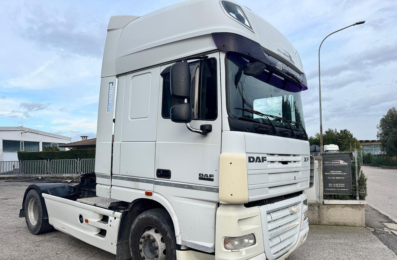 DAF XF 105.460 - 2010 - AUTOMATICO - Trattore stradale: foto 1 DAF XF 105.460 - 2010 - AUTOMATICO - Trattore stradale: foto 1