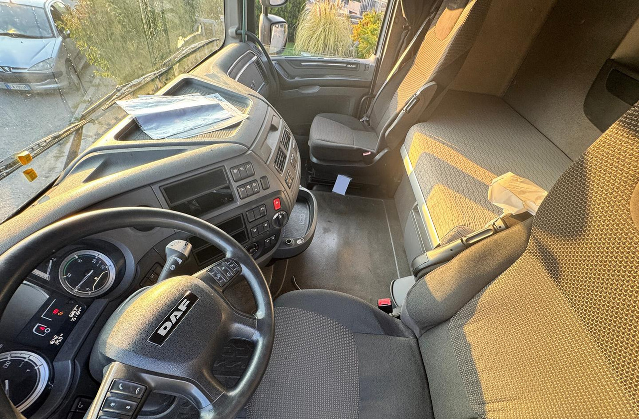 DAF XF 460 FT - 2017 - IMPIANTO RIBALTABILE - Trattore stradale: foto 4 DAF XF 460 FT - 2017 - IMPIANTO RIBALTABILE - Trattore stradale: foto 4