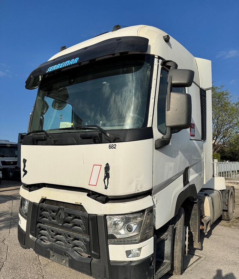 Renault T460 / 2015 / Euro 6 - Trattore stradale: foto 3 Renault T460 / 2015 / Euro 6 - Trattore stradale: foto 3