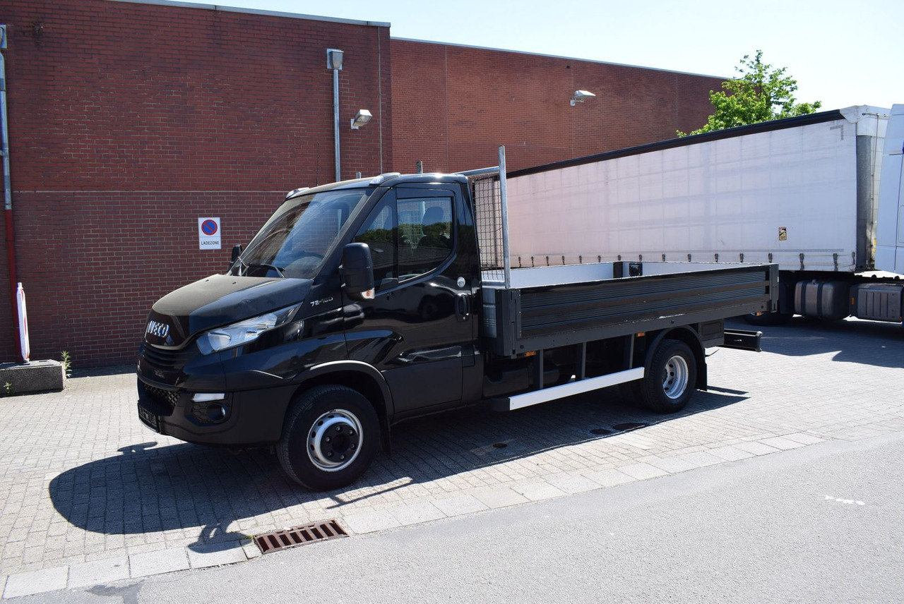 Iveco Daily 72 C 18 Pritsche Automatik Standheizung - Furgone con cassone fisso: foto 3 Iveco Daily 72 C 18 Pritsche Automatik Standheizung - Furgone con cassone fisso: foto 3