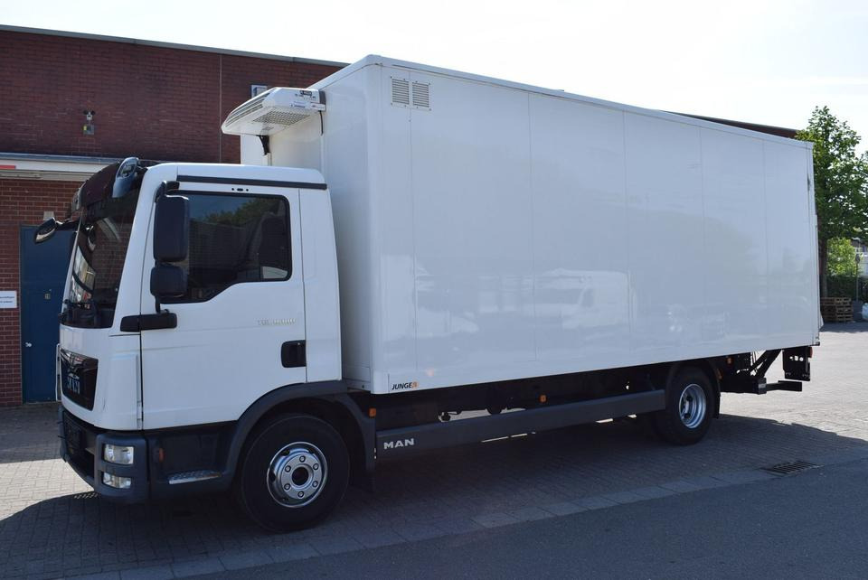 MAN TGL 8.180 Kühlkoffer 6,20mLBW 1000KG Klima - Autocarro frigorifero: foto 2 MAN TGL 8.180 Kühlkoffer 6,20mLBW 1000KG Klima - Autocarro frigorifero: foto 2