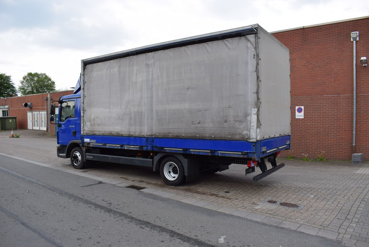 MAN TGL 8.180 Pritsche Schiebeplane Klima 3-Sitzer - Furgone centinato: foto 4 MAN TGL 8.180 Pritsche Schiebeplane Klima 3-Sitzer - Furgone centinato: foto 4