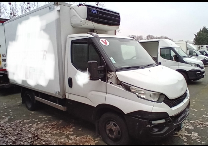 IVECO DAILY 35C13 CHŁODNIA NR 834 - Furgone frigo: foto 1 IVECO DAILY 35C13 CHŁODNIA NR 834 - Furgone frigo: foto 1