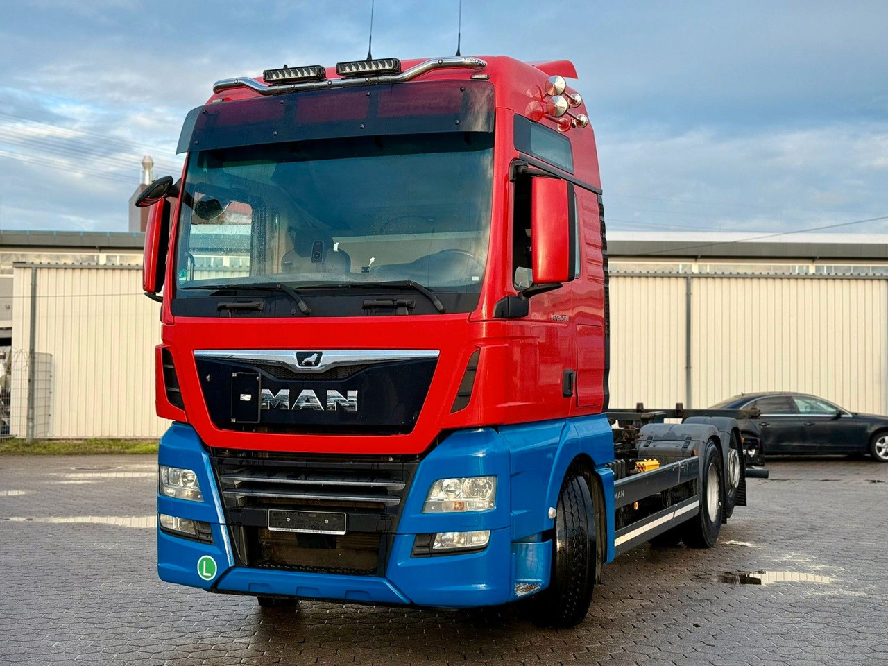 MAN TGX 26.470 XXL 6x2 BDF+Retarter +Standklima - Autocarro portacontainer/ Caisse interchangeable: foto 2 MAN TGX 26.470 XXL 6x2 BDF+Retarter +Standklima - Autocarro portacontainer/ Caisse interchangeable: foto 2