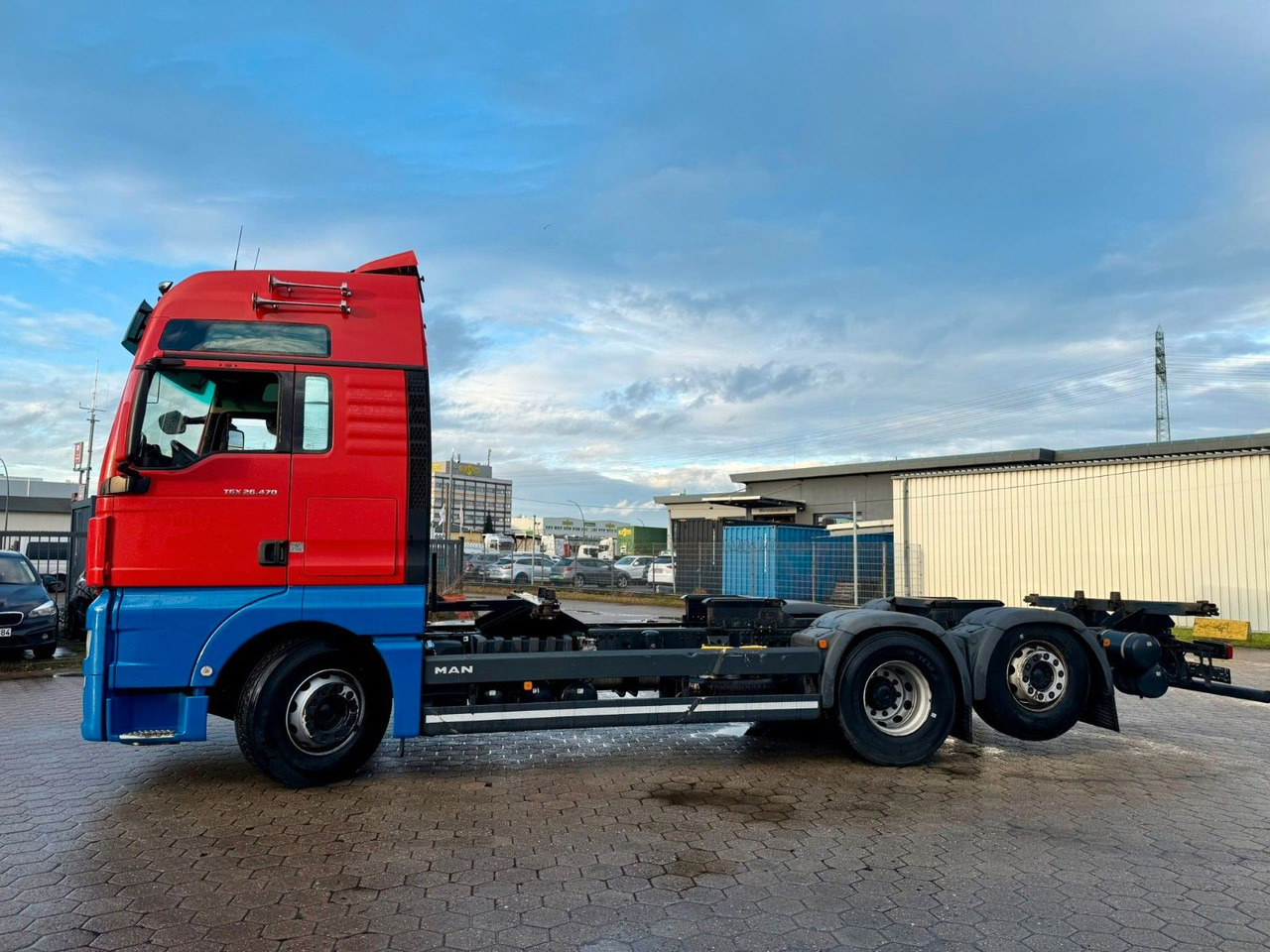MAN TGX 26.470 XXL 6x2 BDF+Retarter +Standklima - Autocarro portacontainer/ Caisse interchangeable: foto 4 MAN TGX 26.470 XXL 6x2 BDF+Retarter +Standklima - Autocarro portacontainer/ Caisse interchangeable: foto 4