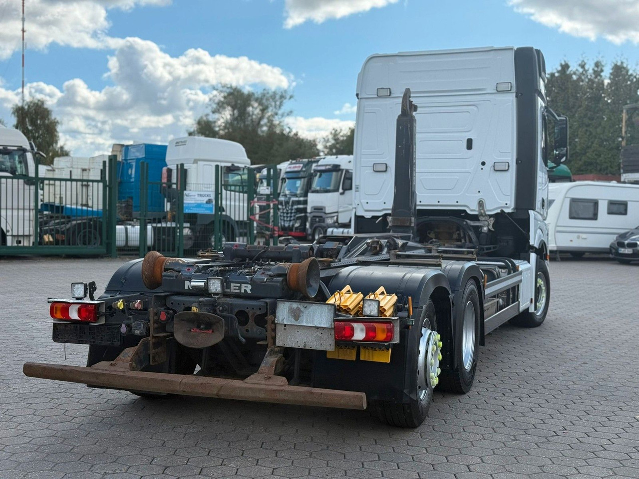 Mercedes-Benz Actros 2548 Meiller+ Funk+6x2 - Autocarro scarrabile: foto 4 Mercedes-Benz Actros 2548 Meiller+ Funk+6x2 - Autocarro scarrabile: foto 4
