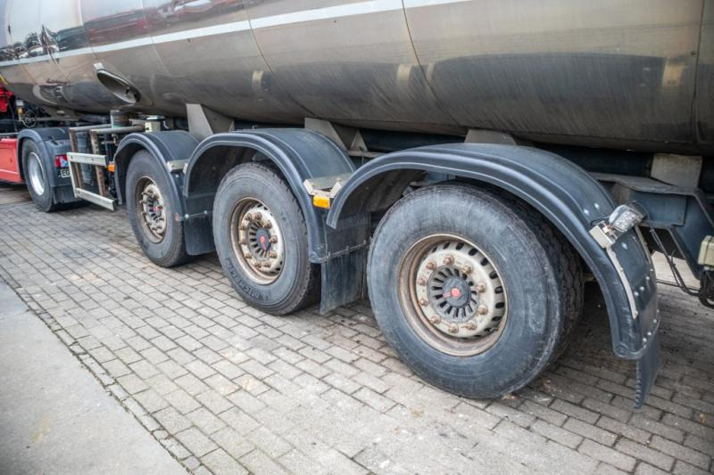 Eta CITERNE LAIT/MILCH/MILK 29000L - Semirimorchio cisterna: foto 5 Eta CITERNE LAIT/MILCH/MILK 29000L - Semirimorchio cisterna: foto 5
