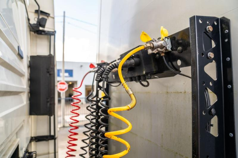 Semirimorchio centinato KOGEL S24-1 - TAUT MEGA-H=3m: foto 9 Semirimorchio centinato KOGEL S24-1 - TAUT MEGA-H=3m: foto 9